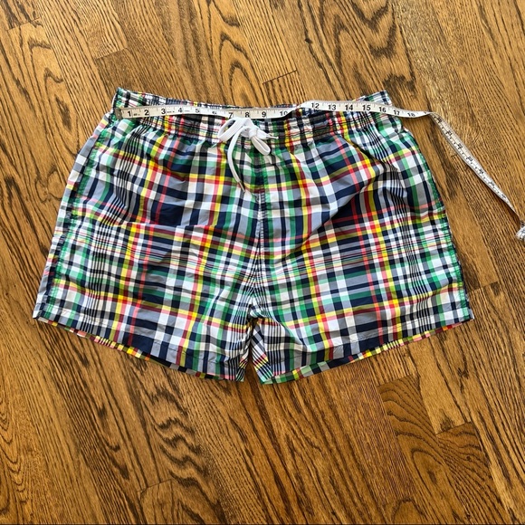 NWT Hollister plaid swim trunks - Picture 7 of 9